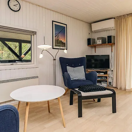 Private Retreat By The North Sea Ålbæk